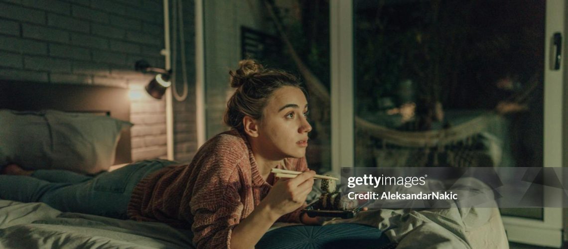 À quelle heure faut-il manger le soir pour bien dormir ?